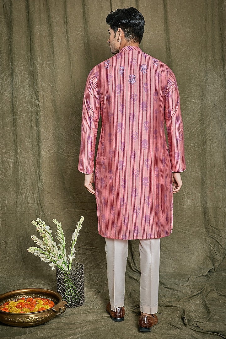 Pink Chanderi Silk Resham Embroidery Kurta Set by PARA at Pernia's Pop Up Shop