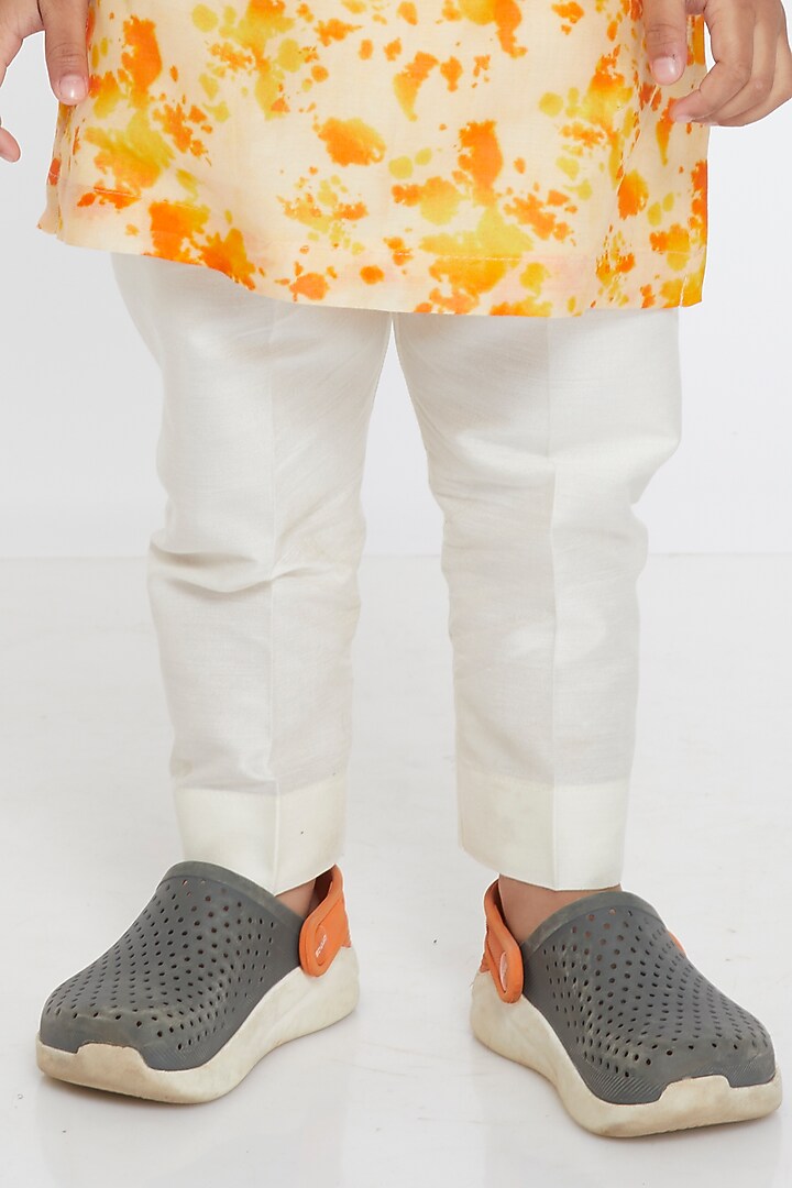 Orange & Cream Printed Kurta Set For Boys by PARA Kids at Pernia's Pop Up Shop