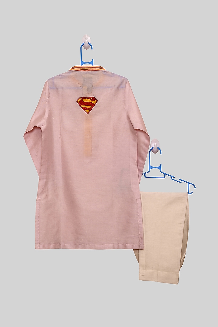 Pink Spun Cotton Kurta Set For Boys by PARA Kids at Pernia's Pop Up Shop