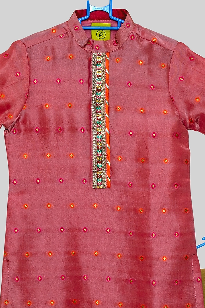 Peach Printed Kurta Set For Boys by PARA Kids at Pernia's Pop Up Shop
