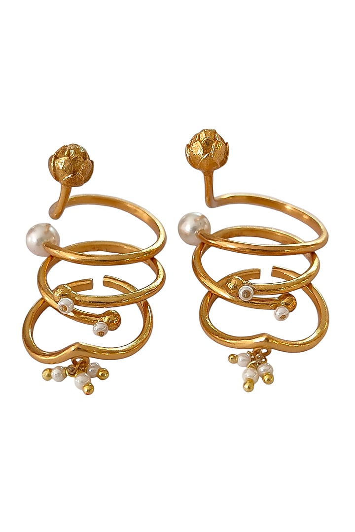 Antique Gold Finish Lotus Bud & Pearl Toe Rings (Set Of 6) by PARISHRI at Pernia's Pop Up Shop