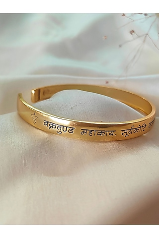 Gold Plated Vakratunda Mahakaya Kada by PARISHRI