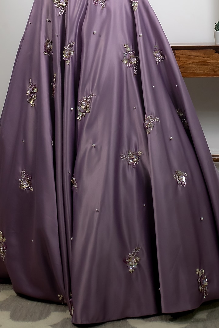 Lilac Hand Embroidered Wedding Lehenga Set by Parul Gandhi at Pernia's Pop Up Shop