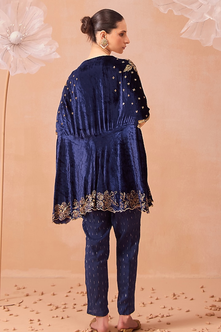 Cobalt Blue Velvetino Sequins & Dabka Hand Embroidered Kurta Set by PARUL GANDHI at Pernia's Pop Up Shop