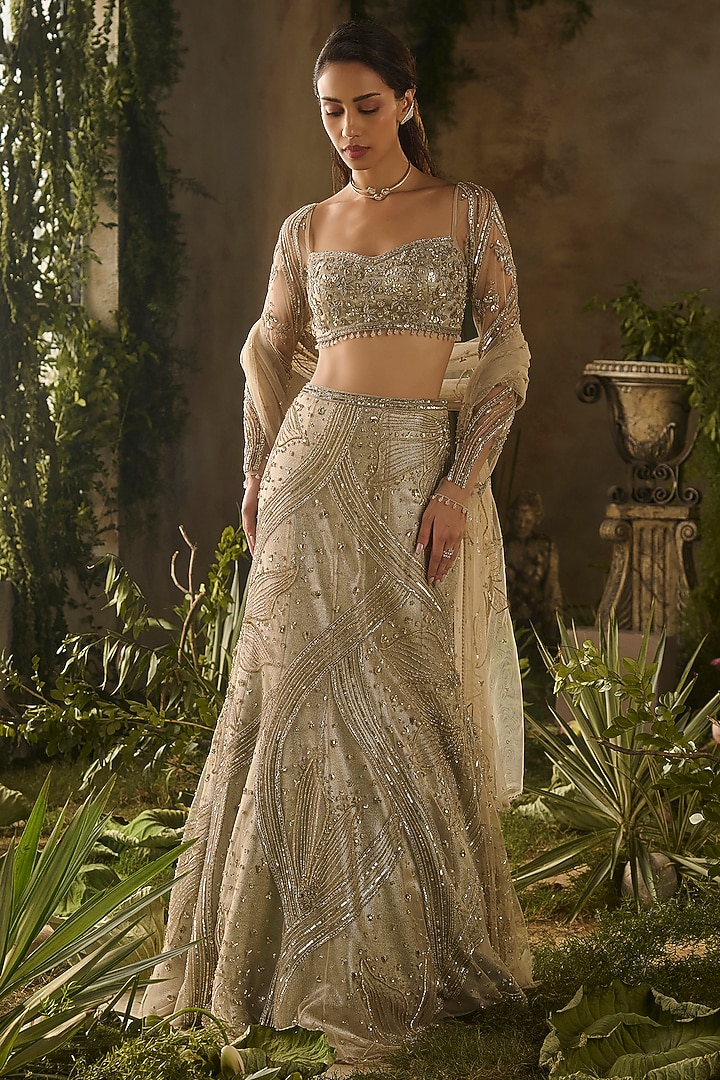 Champagne Textured Silk Jacquard Hand Embroidered Wedding Lehenga Set by Parul Gandhi at Pernia's Pop Up Shop