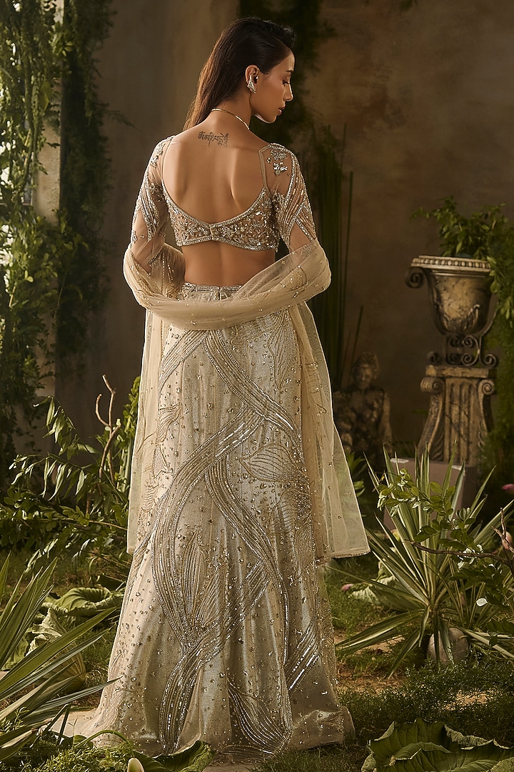 Champagne Textured Silk Jacquard Hand Embroidered Wedding Lehenga Set by Parul Gandhi at Pernia's Pop Up Shop