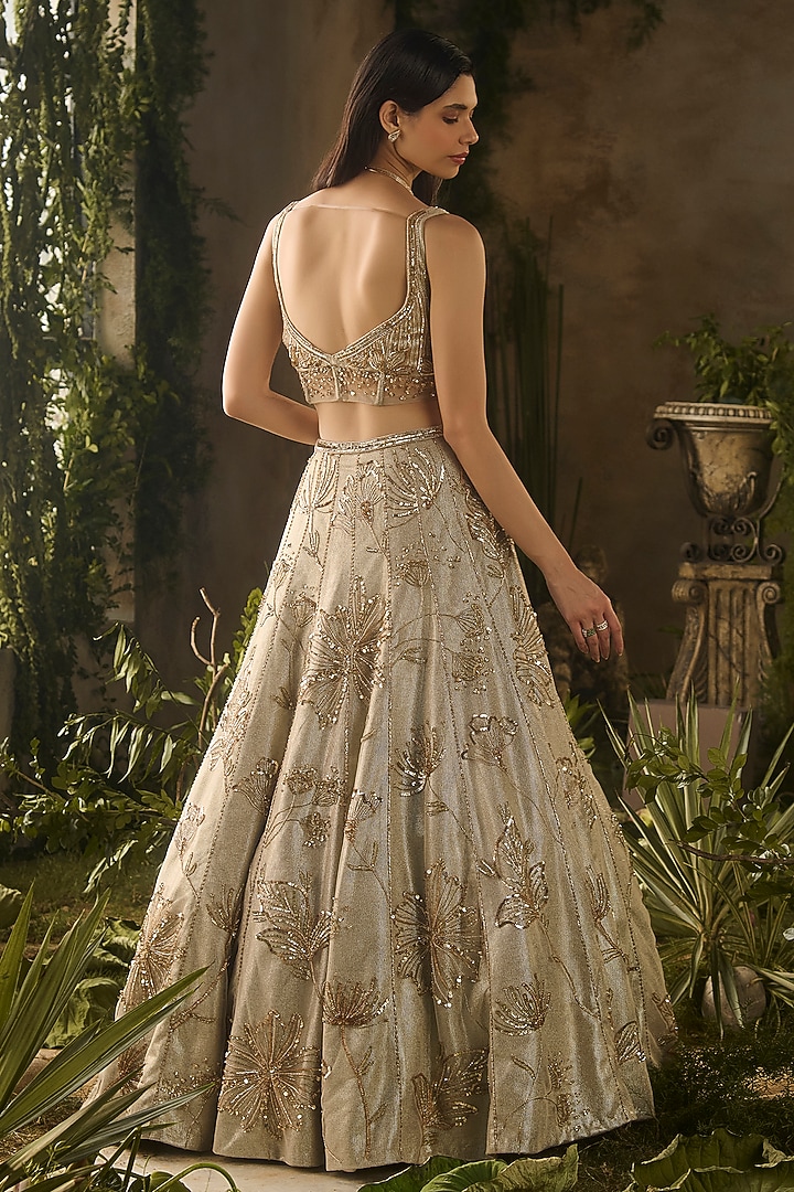 Champagne Textured Jacquard Hand Embroidered Wedding Lehenga Set by Parul Gandhi at Pernia's Pop Up Shop