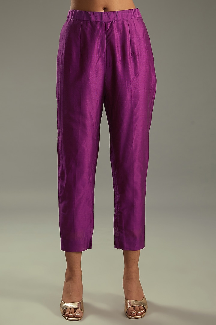 Wine Pure Chanderi Hand Embroidered Kurta Set by Parul Gandhi at Pernia's Pop Up Shop