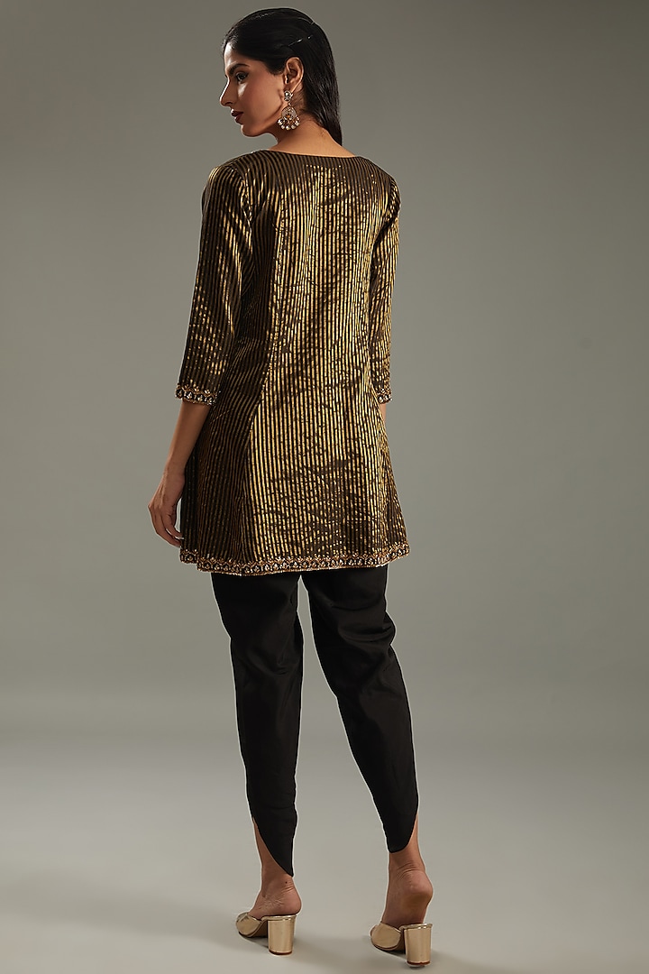 Black & Gold Brocade Chanderi Hand Embroidered Striped Kurta Set by Parul Gandhi at Pernia's Pop Up Shop