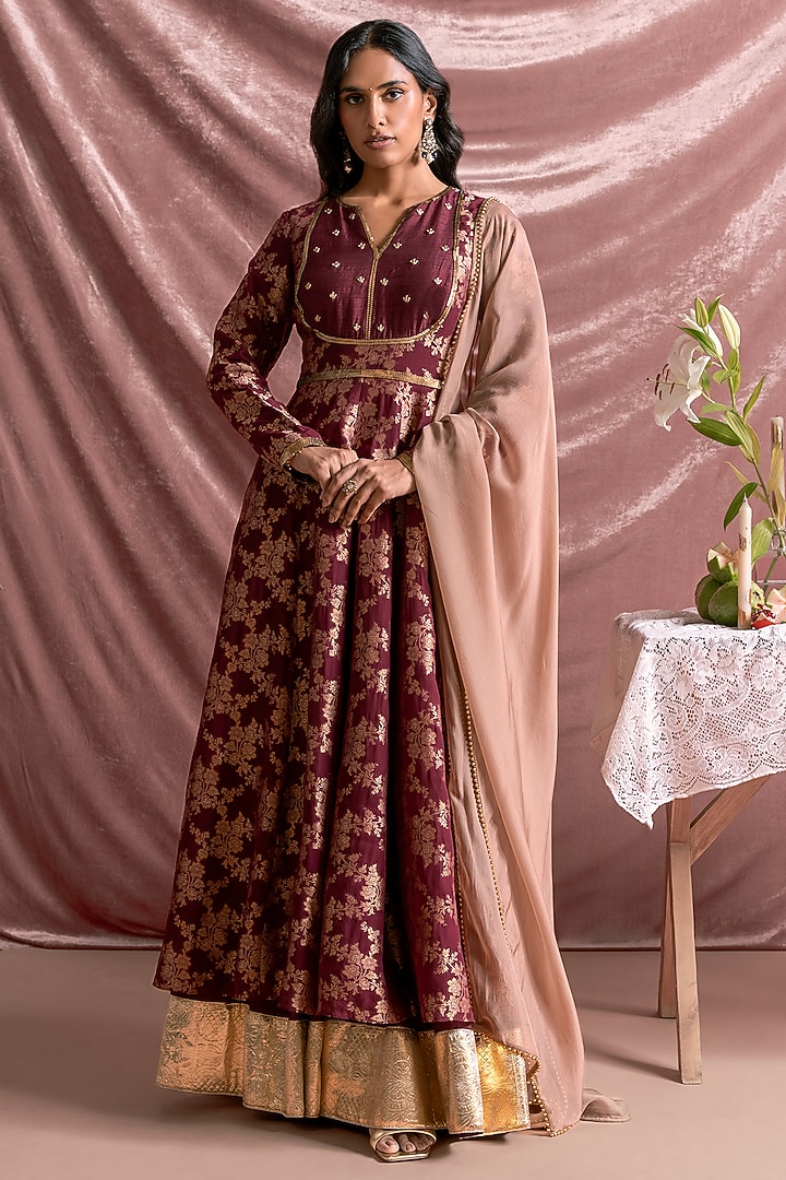 Wine Banarasi Georgette Embellished Party Wear Anarkali Set by Parshya at Pernia's Pop Up Shop