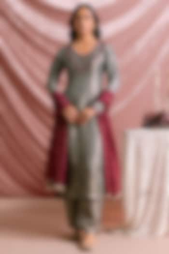 Grey Banarasi Tissue Mirror Embellished Kurta Set by Parshya at Pernia's Pop Up Shop