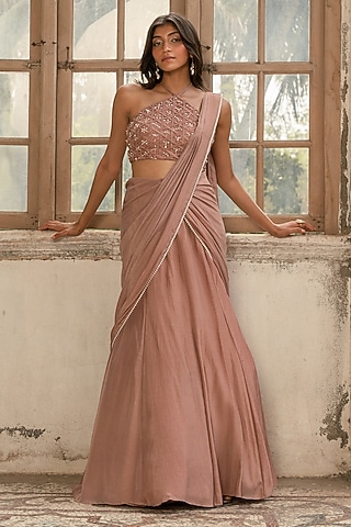 Mauve Viscose Shimmer Satin Fish-Cut Pre-Draped Saree Set by Parshya