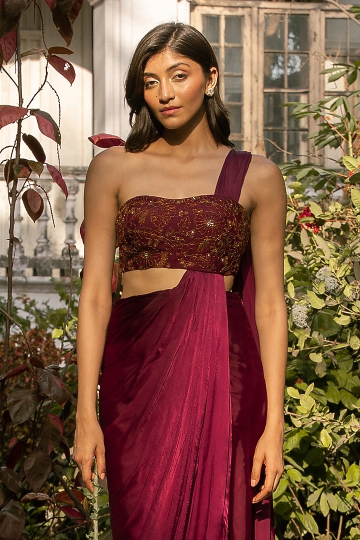 Maroon Viscose Flat Silk Floral Embellished Wedding Gown Saree by Parshya at Pernia's Pop Up Shop
