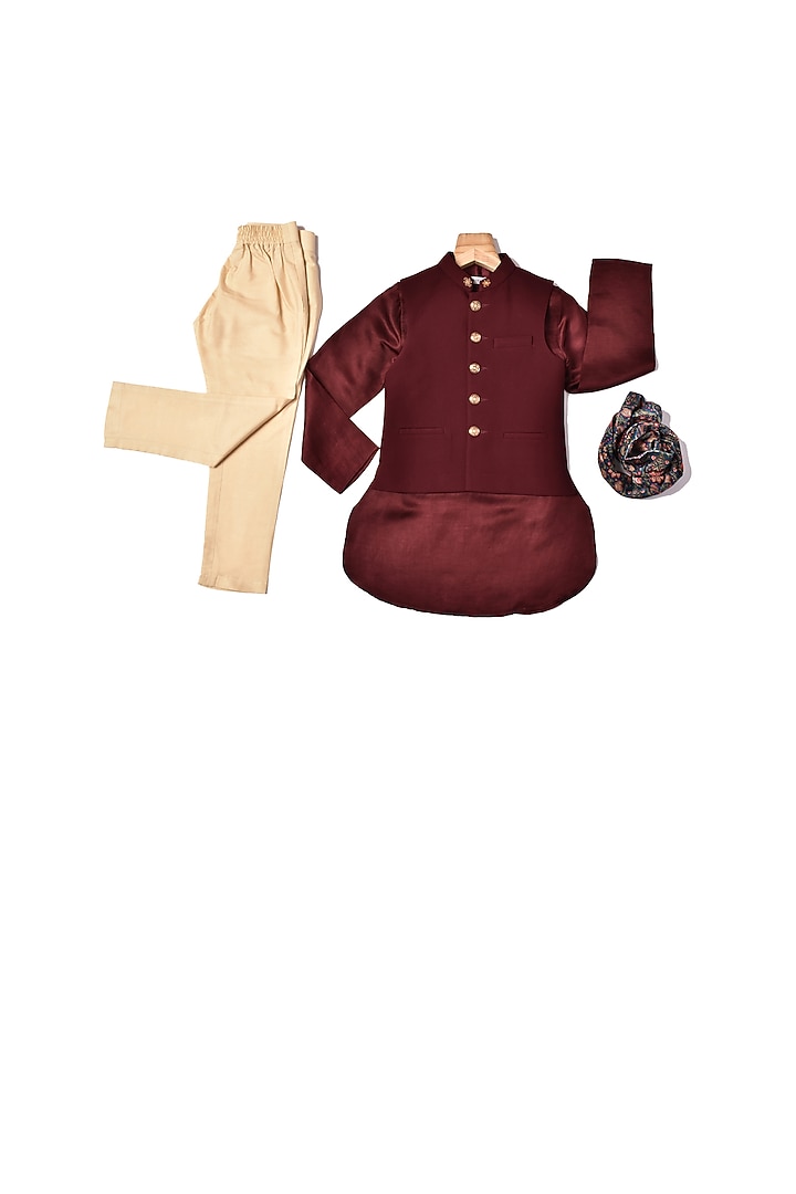 Maroon Linen Kurta Set With Jacket & Stole For Boys by Partykles at Pernia's Pop Up Shop