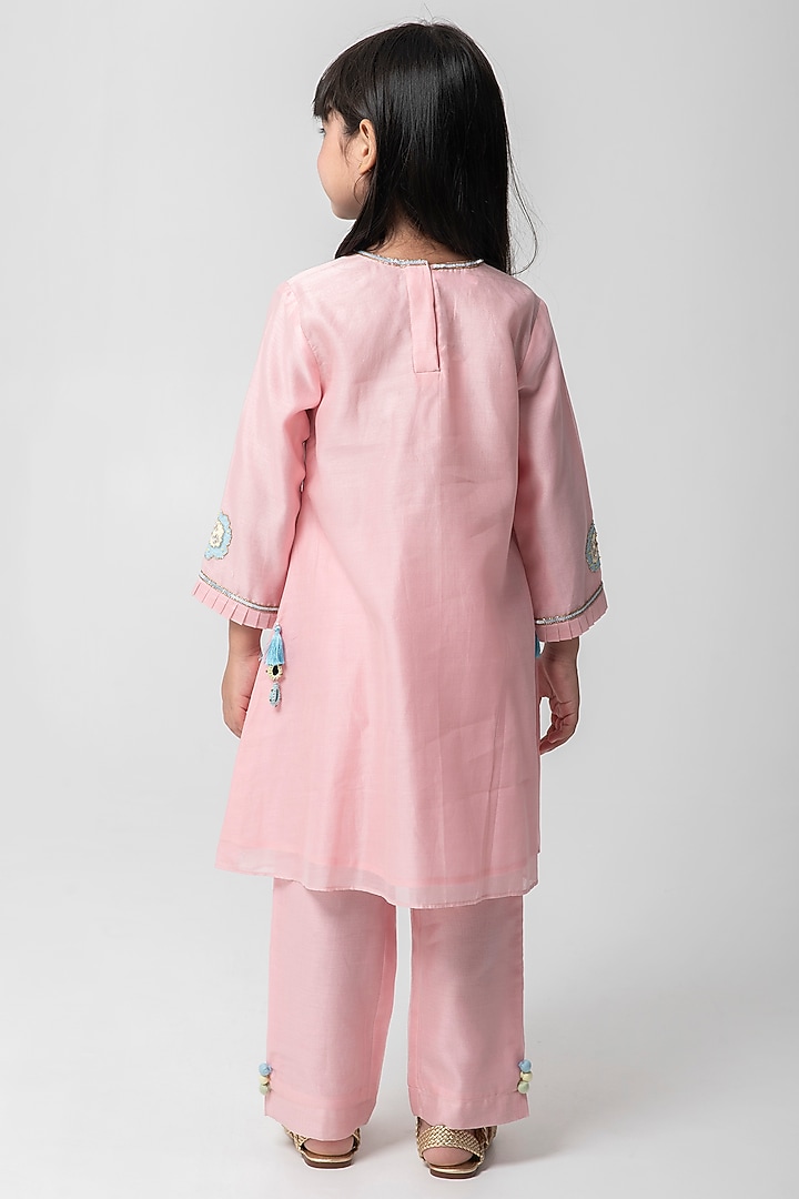 Peach Cotton Silk Embroidered Kurta Set For Girls by Partykles at Pernia's Pop Up Shop