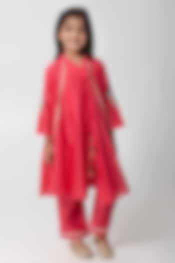 Coral Chanderi Silk Embroidered Kurta Set For Girls by Partykles at Pernia's Pop Up Shop