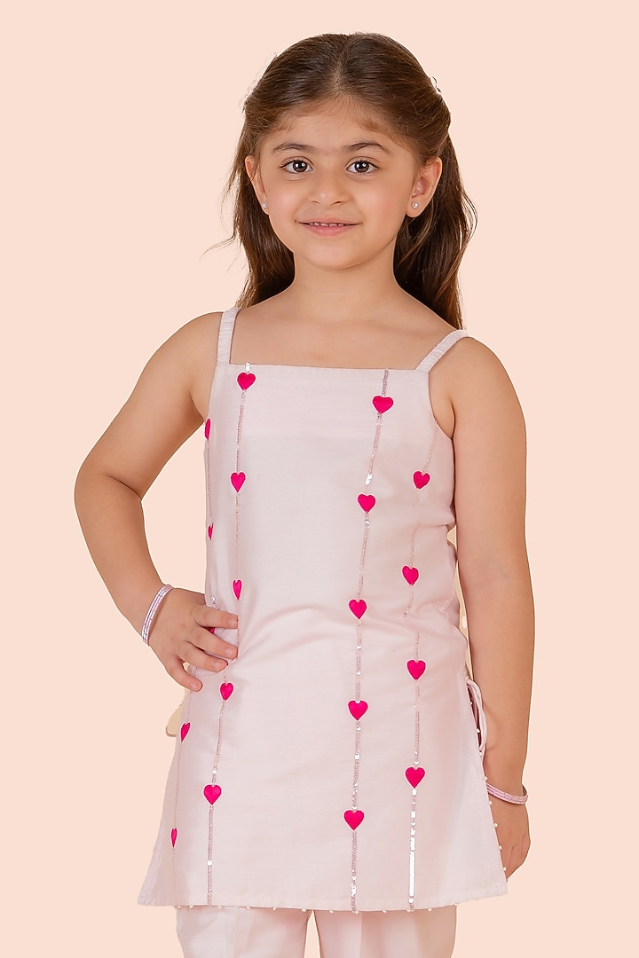 Light Pink Cotton Silk Sequins Heart Embroidered Kurta Set For Girls by Partykles at Pernia's Pop Up Shop