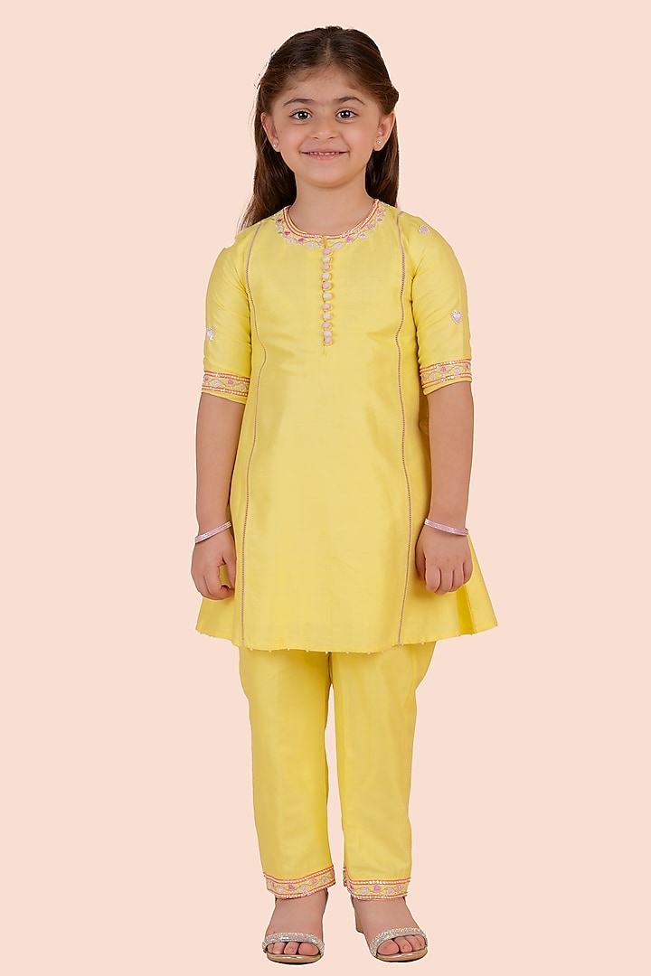 Yellow Cotton Silk Heart Embroidered A-Line Kurta Set For Girls by Partykles at Pernia's Pop Up Shop