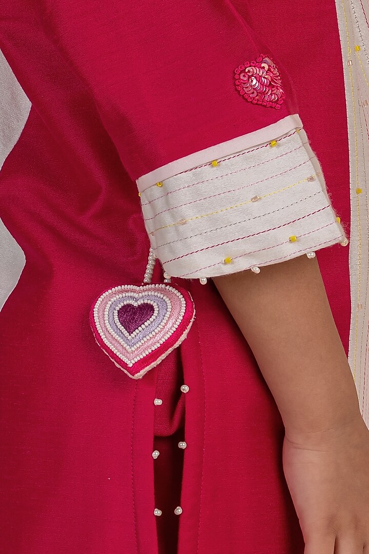 Pink Cotton Silk Thread Embroidered Kurta Set For Girls by Partykles at Pernia's Pop Up Shop