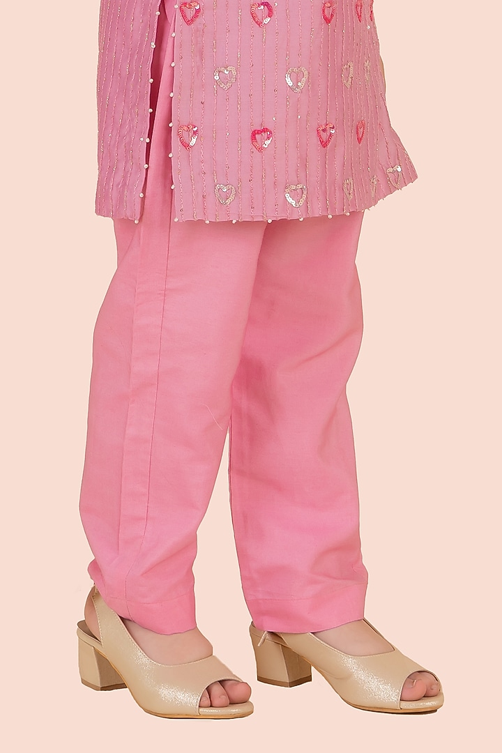 Pink Cotton Silk Heart Embroidered Kurta Set For Girls by Partykles at Pernia's Pop Up Shop