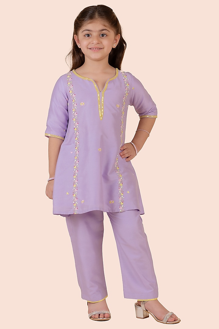 Lavender Cotton Silk Heart Embroidered A-Line Kurta Set For Girls by Partykles at Pernia's Pop Up Shop