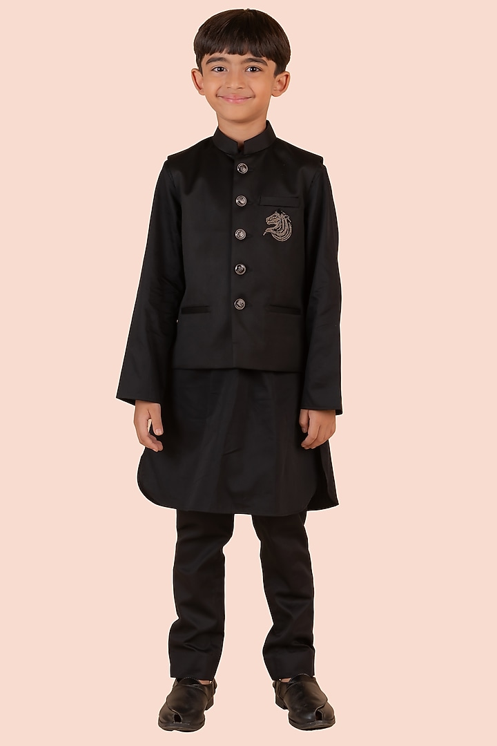 Black Gabadine & Cotton Satin Embroidered Bundi Jacket Set For Boys by Partykles at Pernia's Pop Up Shop