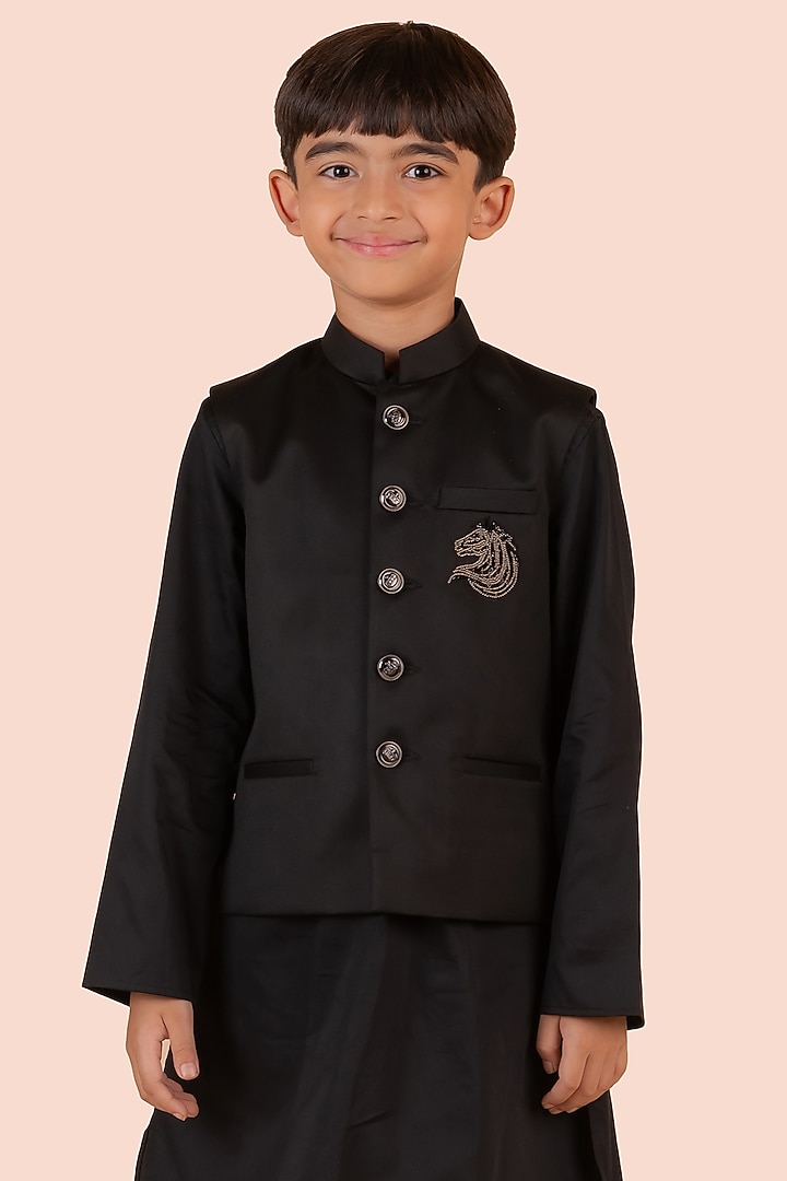 Black Gabadine & Cotton Satin Embroidered Bundi Jacket Set For Boys by Partykles at Pernia's Pop Up Shop