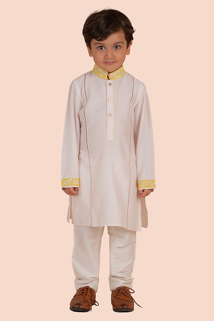 Light Pink Cotton Silk Moti & Thread Embroidered Kurta Set For Boys by Partykles at Pernia's Pop Up Shop