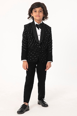 Black Polyester Suiting Embroidered Tuxedo Set For Boys by Partykles