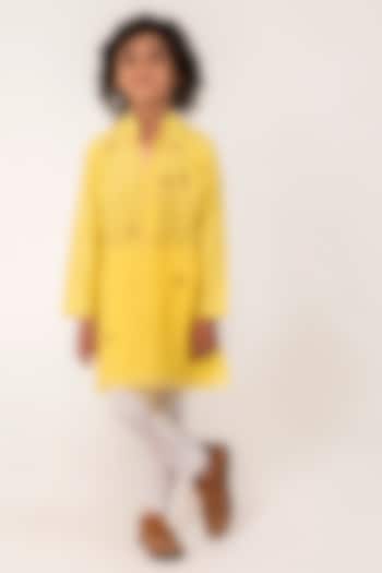 Yellow Chanderi Embroidered Kurta Set For Boys by Partykles at Pernia's Pop Up Shop