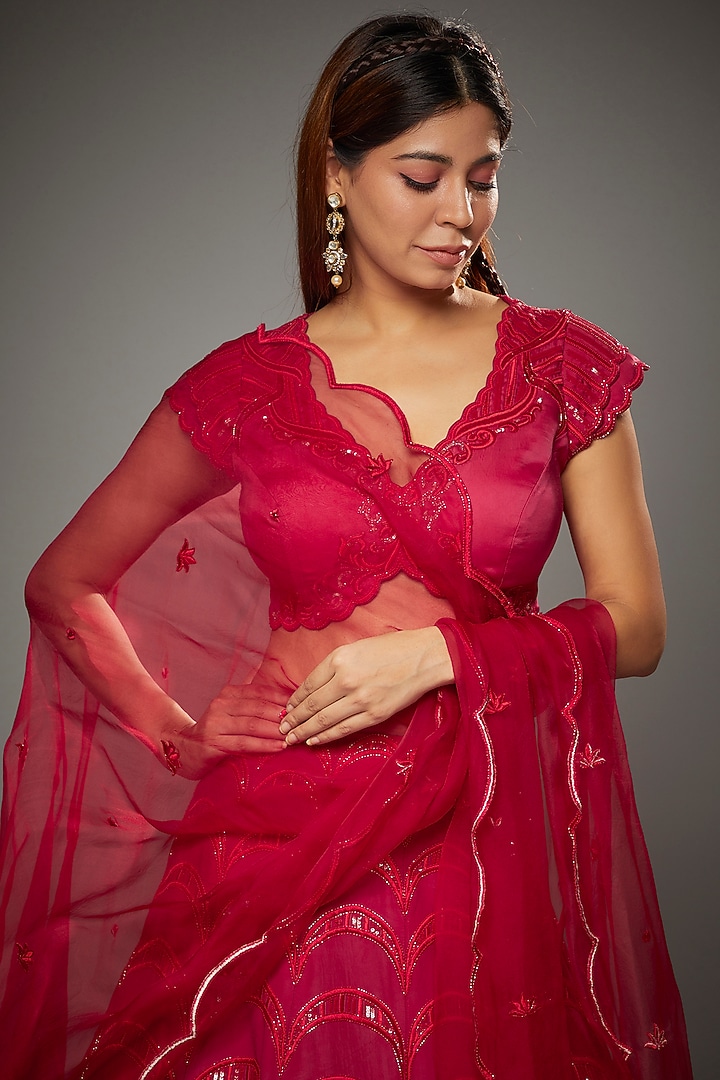 Red Silk Hand Embroidered Bridal Lehenga Set by Parul | Vivek at Pernia's Pop Up Shop