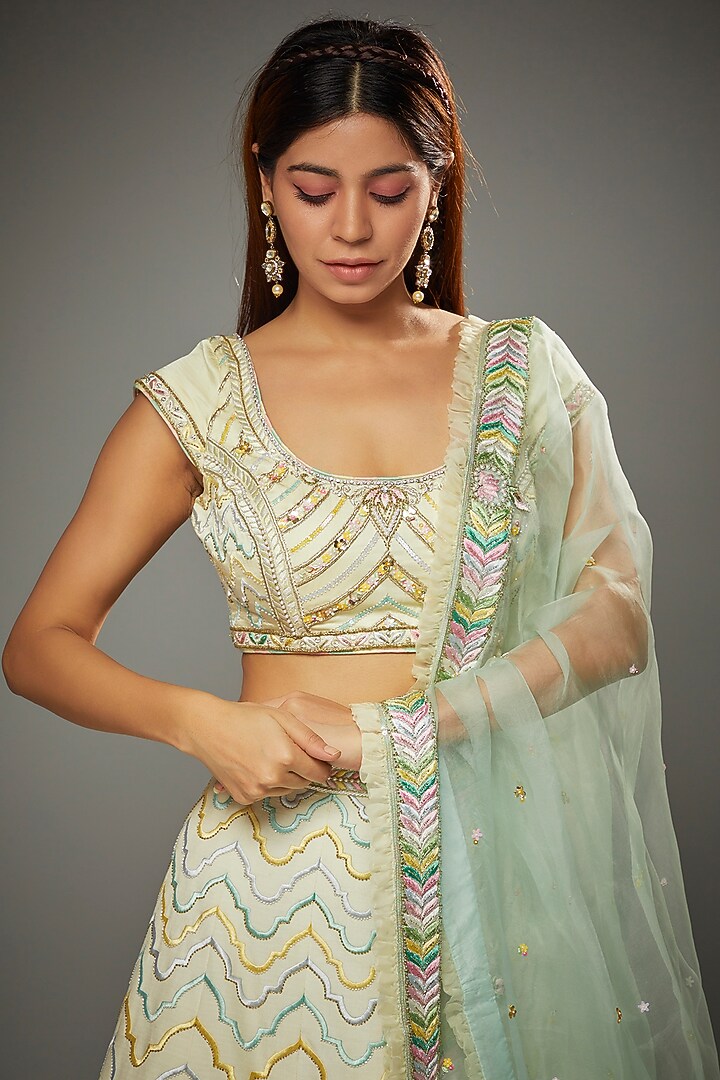 Ivory Silk Embroidered Bridal Lehenga Set by Parul | Vivek at Pernia's Pop Up Shop