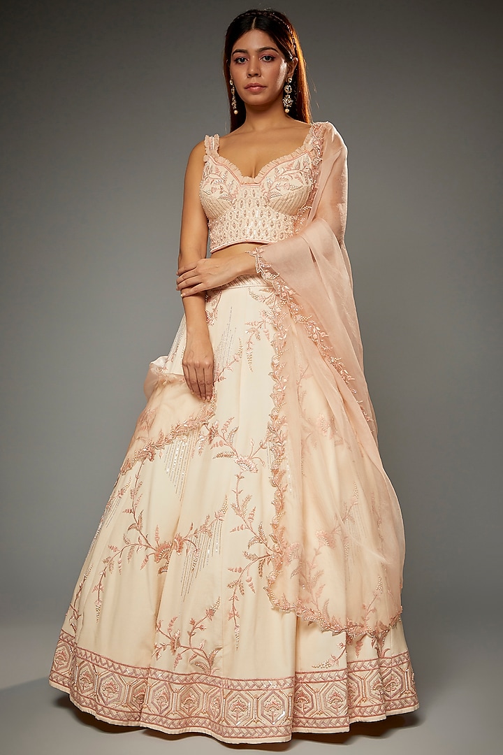 Peach Silk Embroidered Bridal Lehenga Set by Parul | Vivek at Pernia's Pop Up Shop