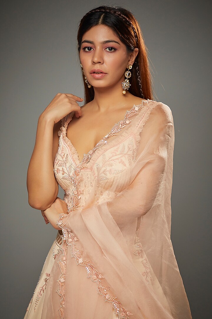 Peach Silk Embroidered Bridal Lehenga Set by Parul | Vivek at Pernia's Pop Up Shop