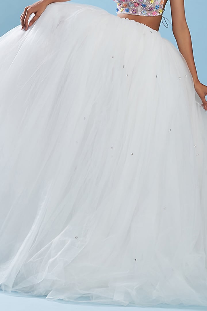 White Polyester Mesh & Tulle Wedding Lehenga Set by Phatakaa at Pernia's Pop Up Shop