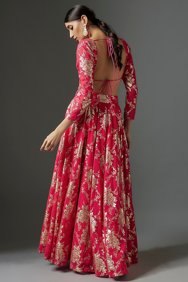 Rani Pink Recycled Polyester Metallic Foil Printed Lehenga Set by Phatakaa at Pernia's Pop Up Shop