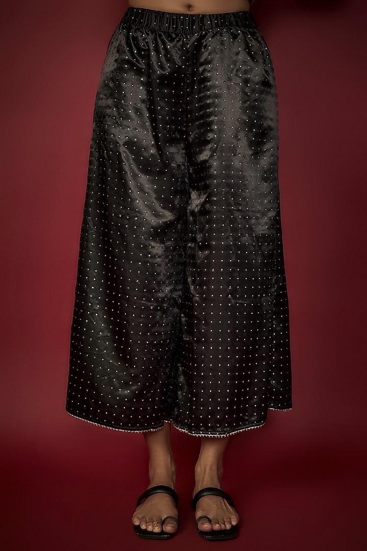 Black Recycled Polyester Foil Printed Tiered Kurta Set by Phatakaa at Pernia's Pop Up Shop