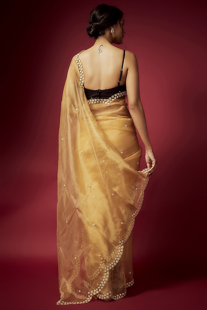 Golden Organza Zardosi Work Scalloped Wedding Saree Set by Phatakaa at Pernia's Pop Up Shop