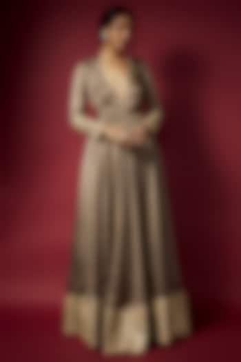 Dusty Gold Recycled Polyester Sitara Foil Printed Engagement Gown by Phatakaa at Pernia's Pop Up Shop