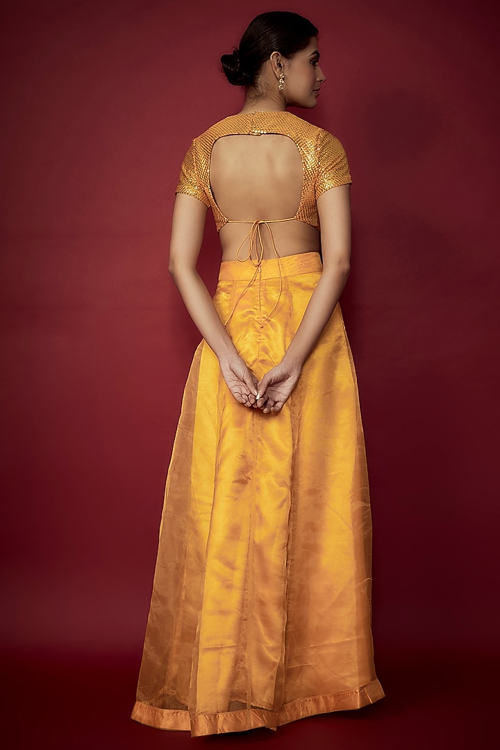 Mango Yellow Organza Wedding Lehenga Set by Phatakaa at Pernia's Pop Up Shop