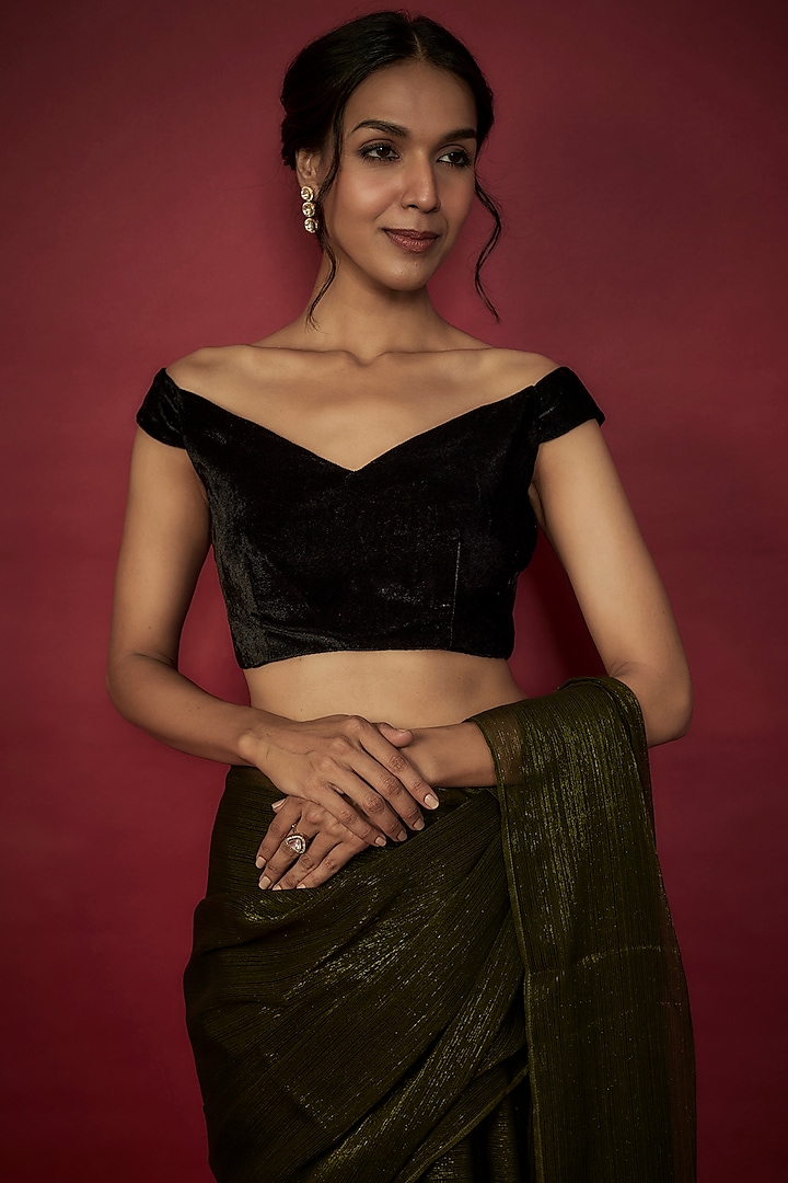 Olive Green Chiffon Zari Embroidered Party Wear Saree Set by Phatakaa at Pernia's Pop Up Shop