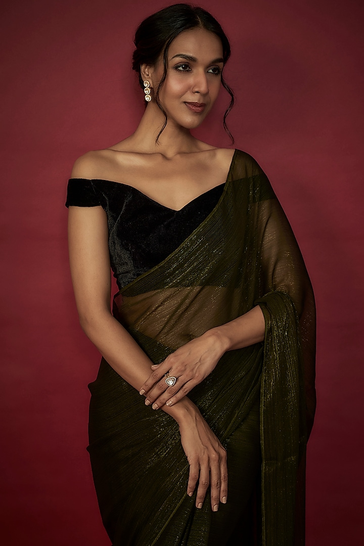 Olive Green Chiffon Zari Embroidered Party Wear Saree Set by Phatakaa at Pernia's Pop Up Shop