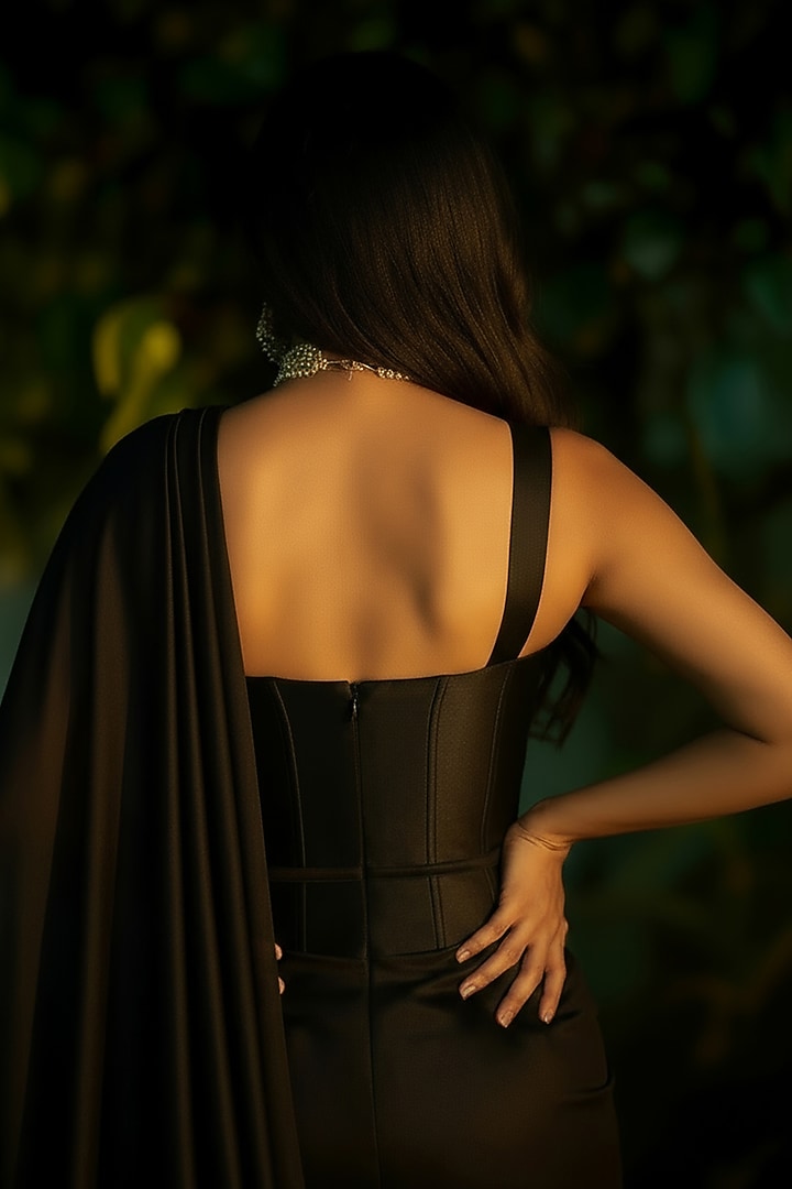 Black Satin Crepe Pre-Stitched Corset Wedding Saree by Phatakaa at Pernia's Pop Up Shop