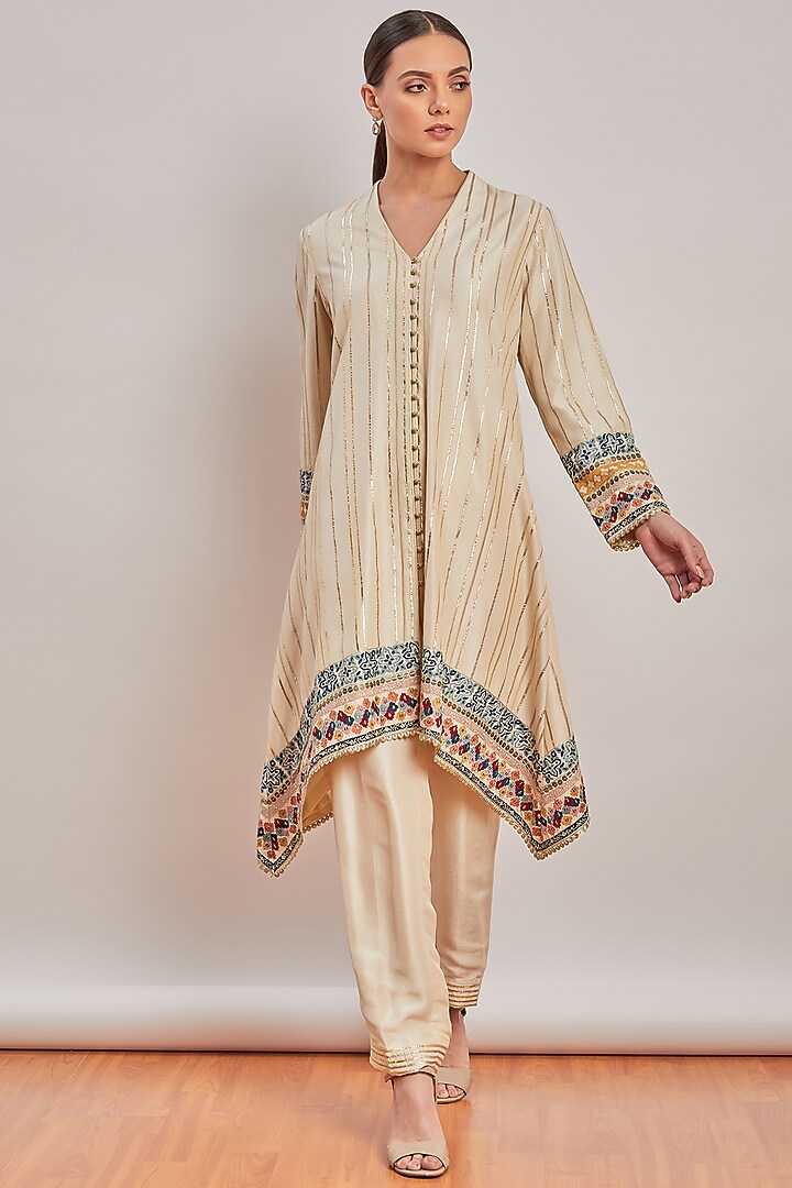 Ivory Embroidered Kurta Set by Patine at Pernia's Pop Up Shop