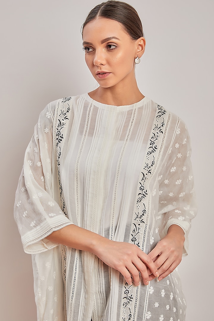 Off White & Red Chikankari Top by Patine at Pernia's Pop Up Shop