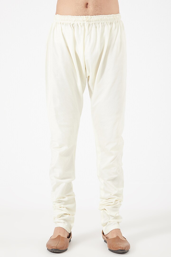 Off-White Embroidered Front-Open Groom Sherwani Set by PAWAN SACHDEVA at Pernia's Pop Up Shop