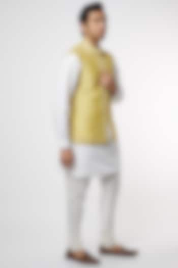 Golden Katan Bundi Jacket by PAWAN SACHDEVA at Pernia's Pop Up Shop
