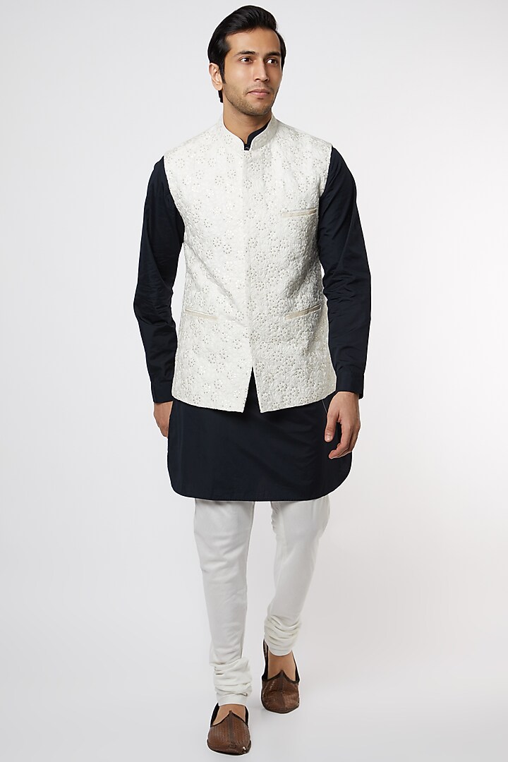 White Katan Bundi Jacket by PAWAN SACHDEVA at Pernia's Pop Up Shop