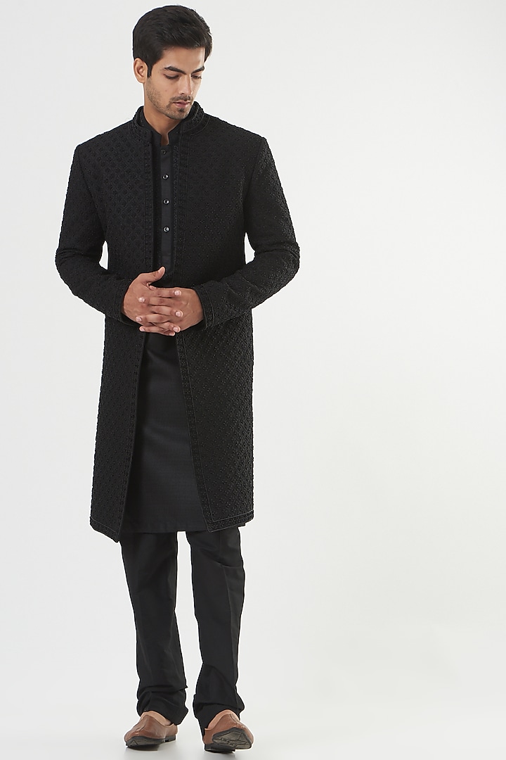 Black Embroidered Indo Western Jacket With Kurta Set by PAWAN SACHDEVA