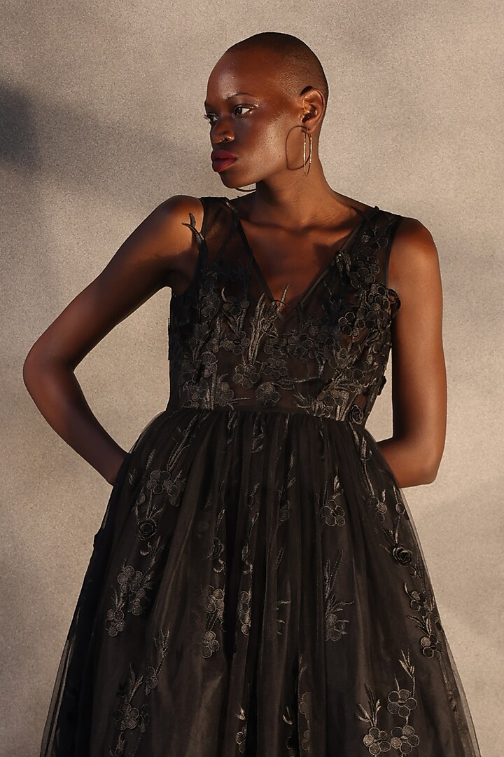 Carbon Black Lace Floral Party Wear Dress by Payal Jain at Pernia's Pop Up Shop